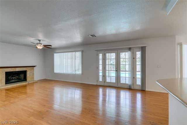 8224 Tivoli Cove Drive, Las Vegas, NV 89128