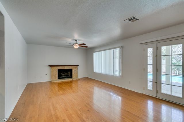 8224 Tivoli Cove Drive, Las Vegas, NV 89128