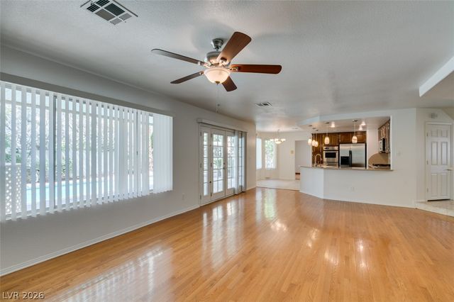 8224 Tivoli Cove Drive, Las Vegas, NV 89128