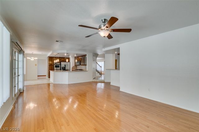 8224 Tivoli Cove Drive, Las Vegas, NV 89128