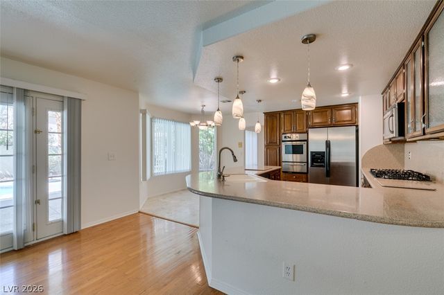 8224 Tivoli Cove Drive, Las Vegas, NV 89128