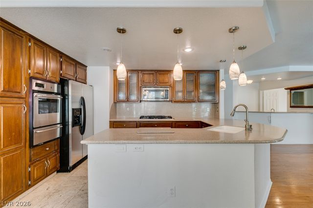 8224 Tivoli Cove Drive, Las Vegas, NV 89128