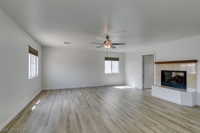 8224 Tivoli Cove Drive, Las Vegas, NV 89128