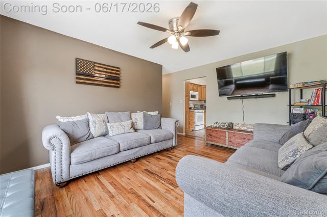 14914 Jenny Drive, Warren, MI 48088