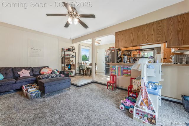 14914 Jenny Drive, Warren, MI 48088
