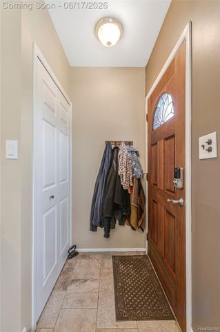 14914 Jenny Drive, Warren, MI 48088