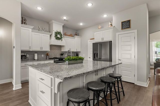 313 W Bush Street, Prairie Grove, AR 72753