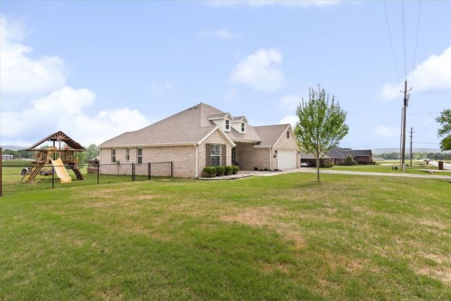 313 W Bush Street, Prairie Grove, AR 72753