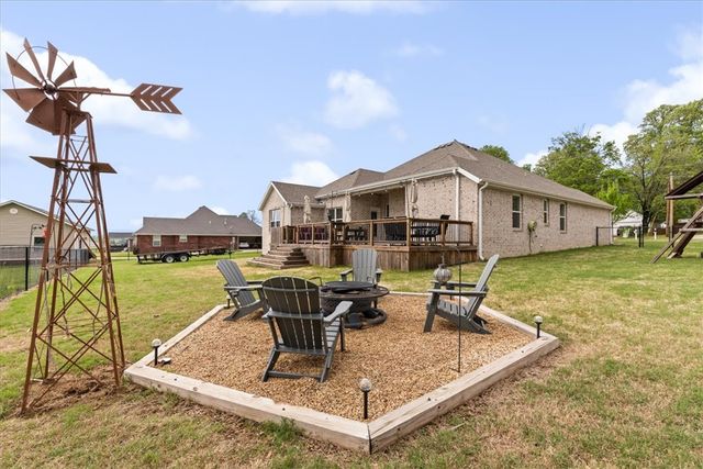 313 W Bush Street, Prairie Grove, AR 72753