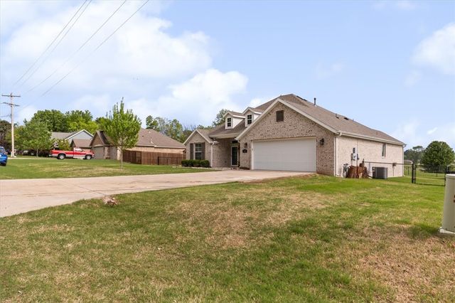 313 W Bush Street, Prairie Grove, AR 72753