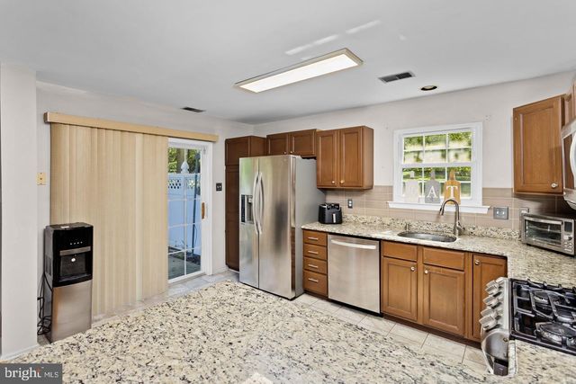 301 PHEASANT RUN, Monmouth Junction, NJ 08852