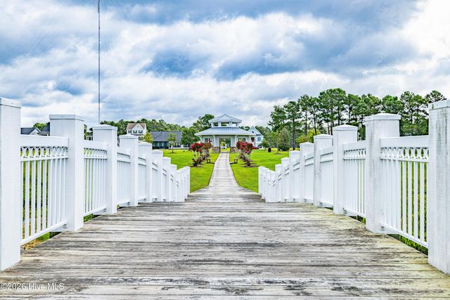 401 Summerhouse Drive, Holly Ridge, NC 28445