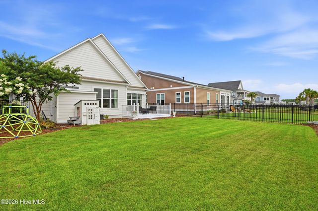401 Summerhouse Drive, Holly Ridge, NC 28445