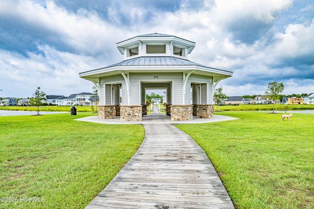 401 Summerhouse Drive, Holly Ridge, NC 28445