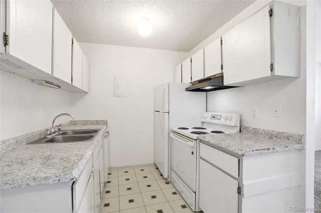 10211 Ura Lane 2-104, Denver, CO 80260