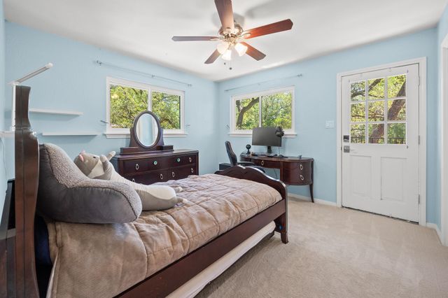 10805 Spicewood PKWY, Austin, TX 78750