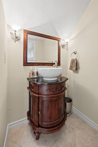 10805 Spicewood PKWY, Austin, TX 78750