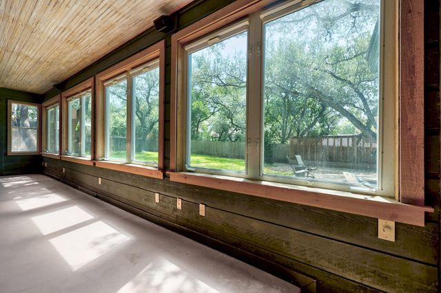 10805 Spicewood PKWY, Austin, TX 78750