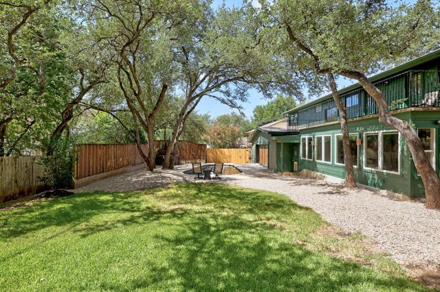 10805 Spicewood PKWY, Austin, TX 78750