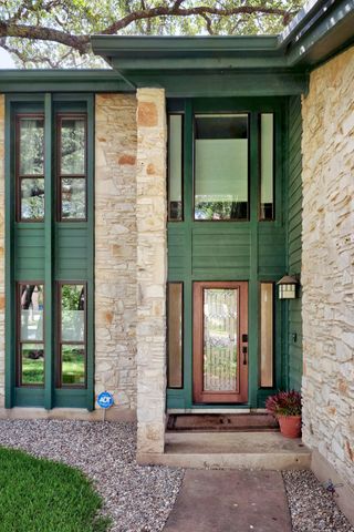 10805 Spicewood PKWY, Austin, TX 78750