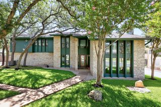 10805 Spicewood PKWY, Austin, TX 78750