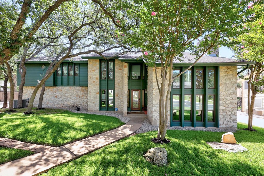 10805 Spicewood PKWY, Austin, TX 78750