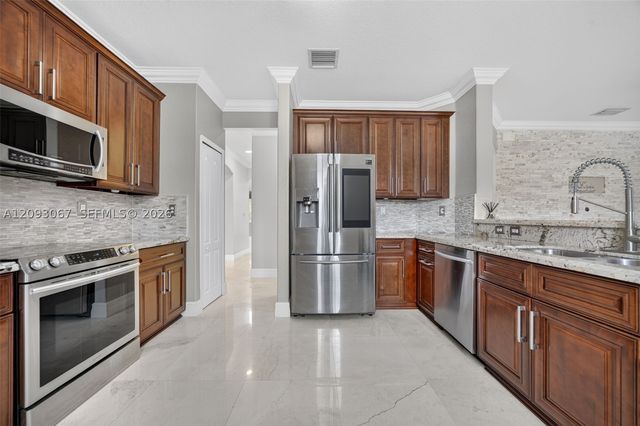 21043 SW 92nd Pl, Cutler Bay, FL 33189