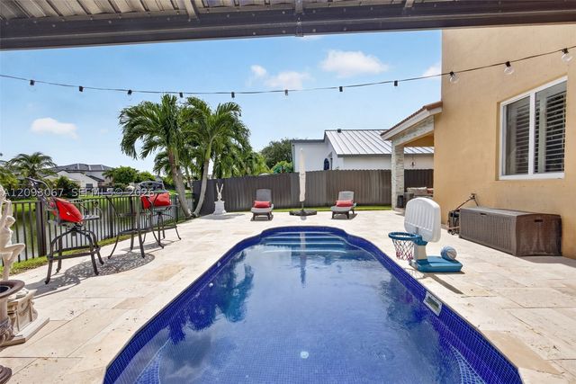 21043 SW 92nd Pl, Cutler Bay, FL 33189