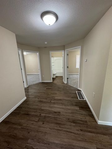 2673 S Holyoke St, Wichita, KS 67210