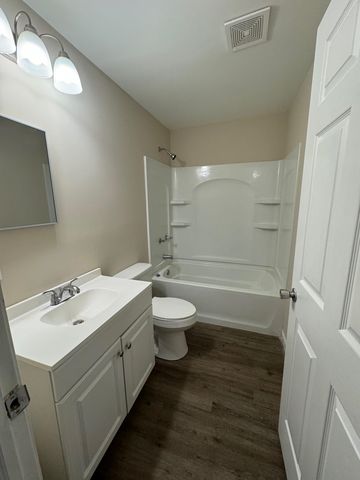 2673 S Holyoke St, Wichita, KS 67210