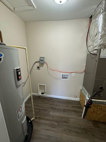 2673 S Holyoke St, Wichita, KS 67210