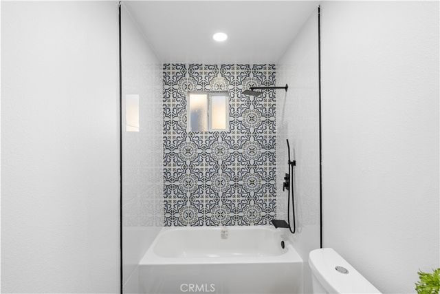 9008 Baring Cross, Los Angeles, CA 90044