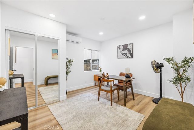 9008 Baring Cross, Los Angeles, CA 90044