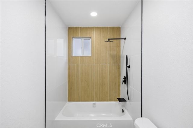 9008 Baring Cross, Los Angeles, CA 90044