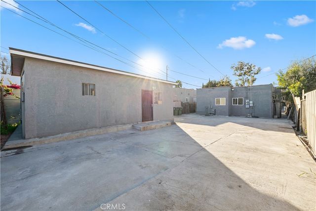 9008 Baring Cross, Los Angeles, CA 90044