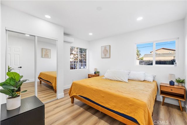 9008 Baring Cross, Los Angeles, CA 90044