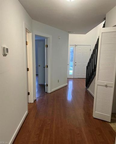 218 Misty Point LN, Newport News, VA 23603