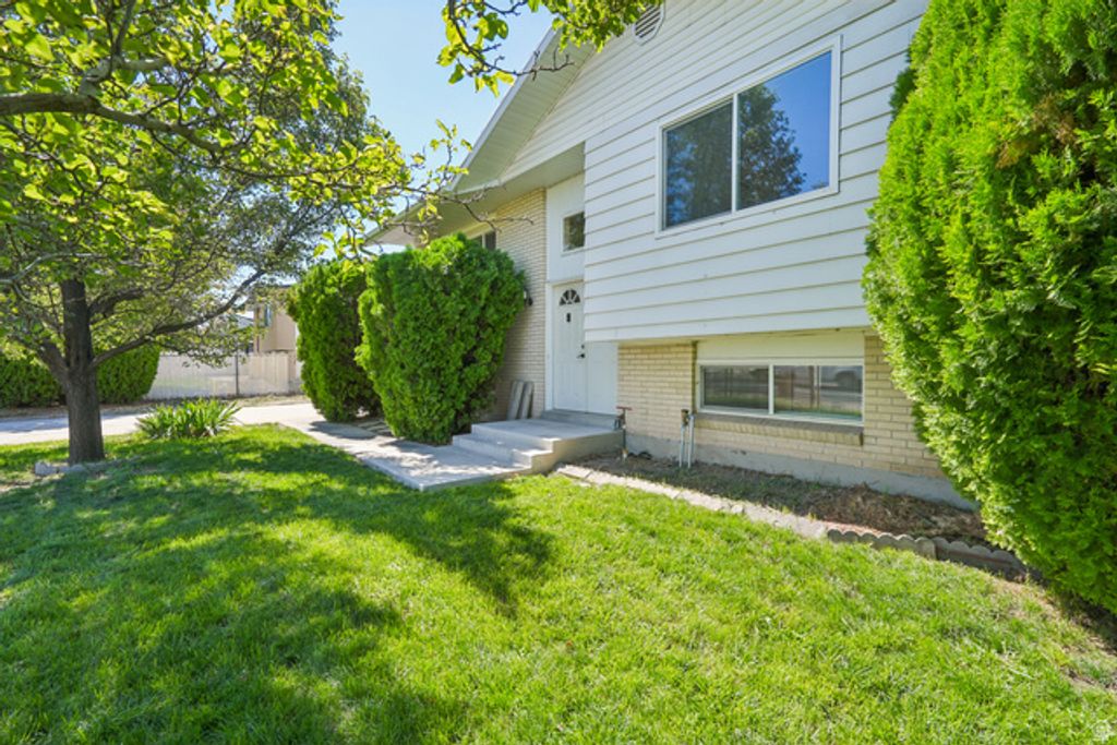 4810 S 3600 W, Taylorsville, UT 84129 — photo 2