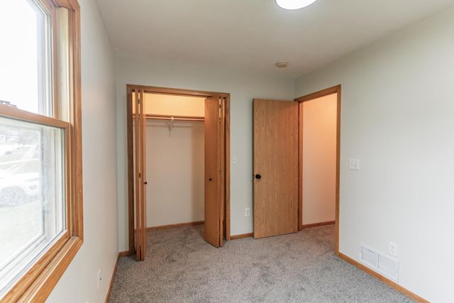 102 SHAMROCK Circle, Glenwood, IA 51534