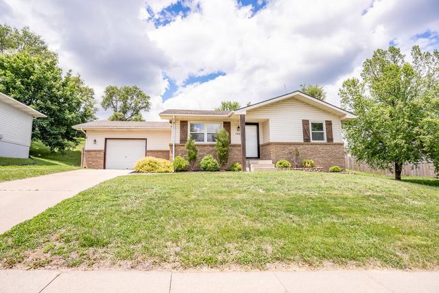 102 SHAMROCK Circle, Glenwood, IA 51534