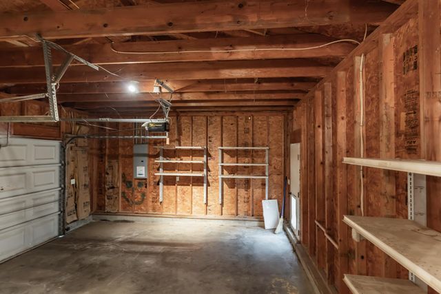 102 SHAMROCK Circle, Glenwood, IA 51534