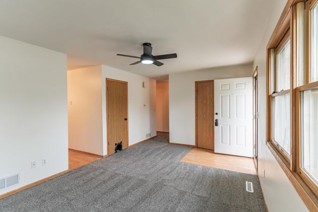 102 SHAMROCK Circle, Glenwood, IA 51534