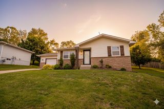 102 SHAMROCK Circle, Glenwood, IA 51534