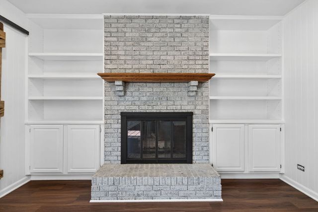 1105 Barcroft Court, Naperville, IL 60540