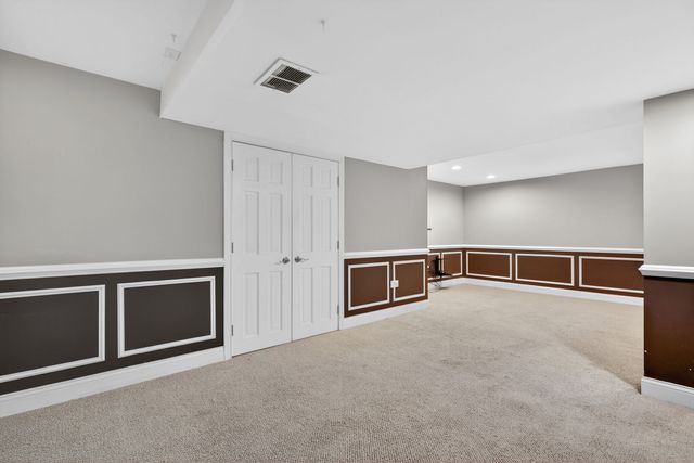 1105 Barcroft Court, Naperville, IL 60540