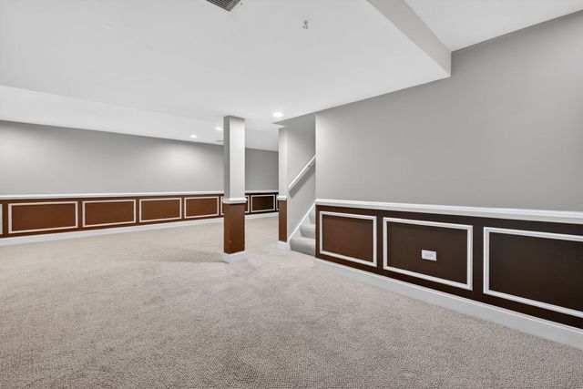 1105 Barcroft Court, Naperville, IL 60540