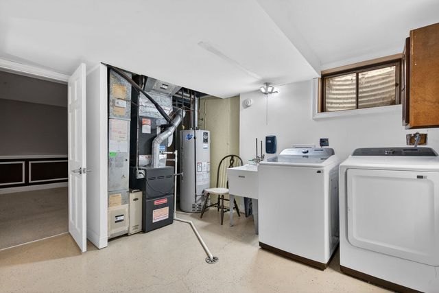 1105 Barcroft Court, Naperville, IL 60540