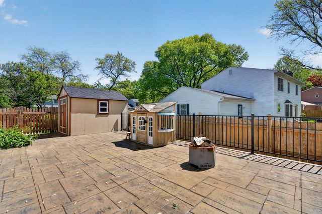 1105 Barcroft Court, Naperville, IL 60540