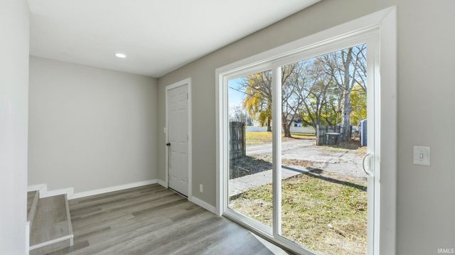 1801 Spy Run Avenue, Fort Wayne, IN 46805