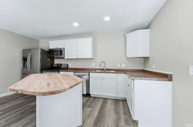 1801 Spy Run Avenue, Fort Wayne, IN 46805